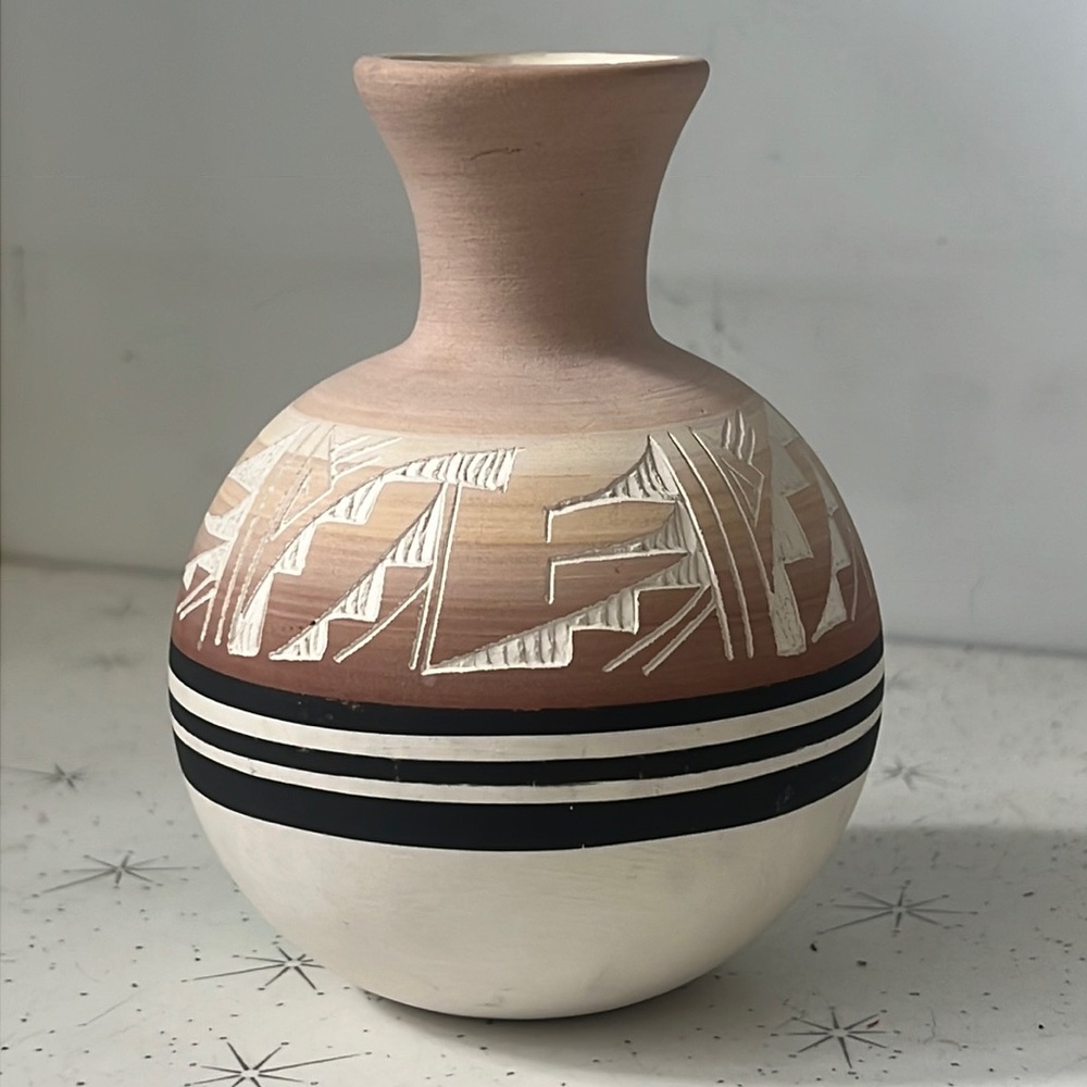 Vintage Navajo Ceramic Vase Pot Signed At Bottom